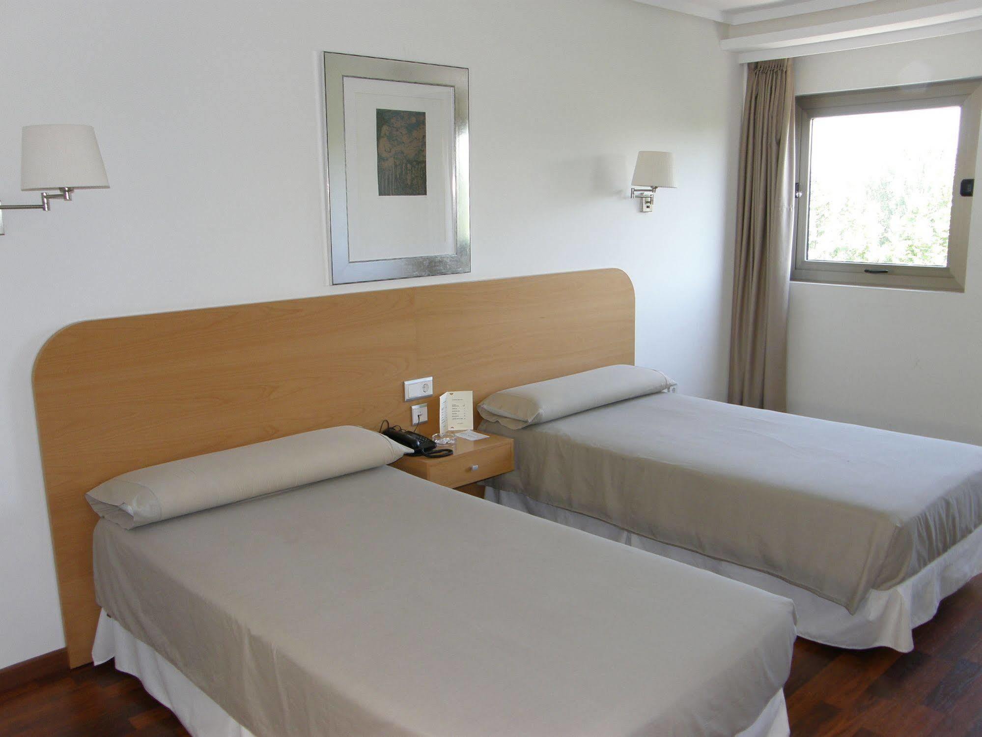 Hotel Universidad Αλμπαθέτε Εξωτερικό φωτογραφία